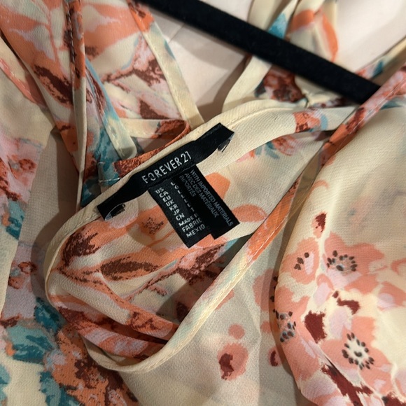 Tops - Picture 3 of 3